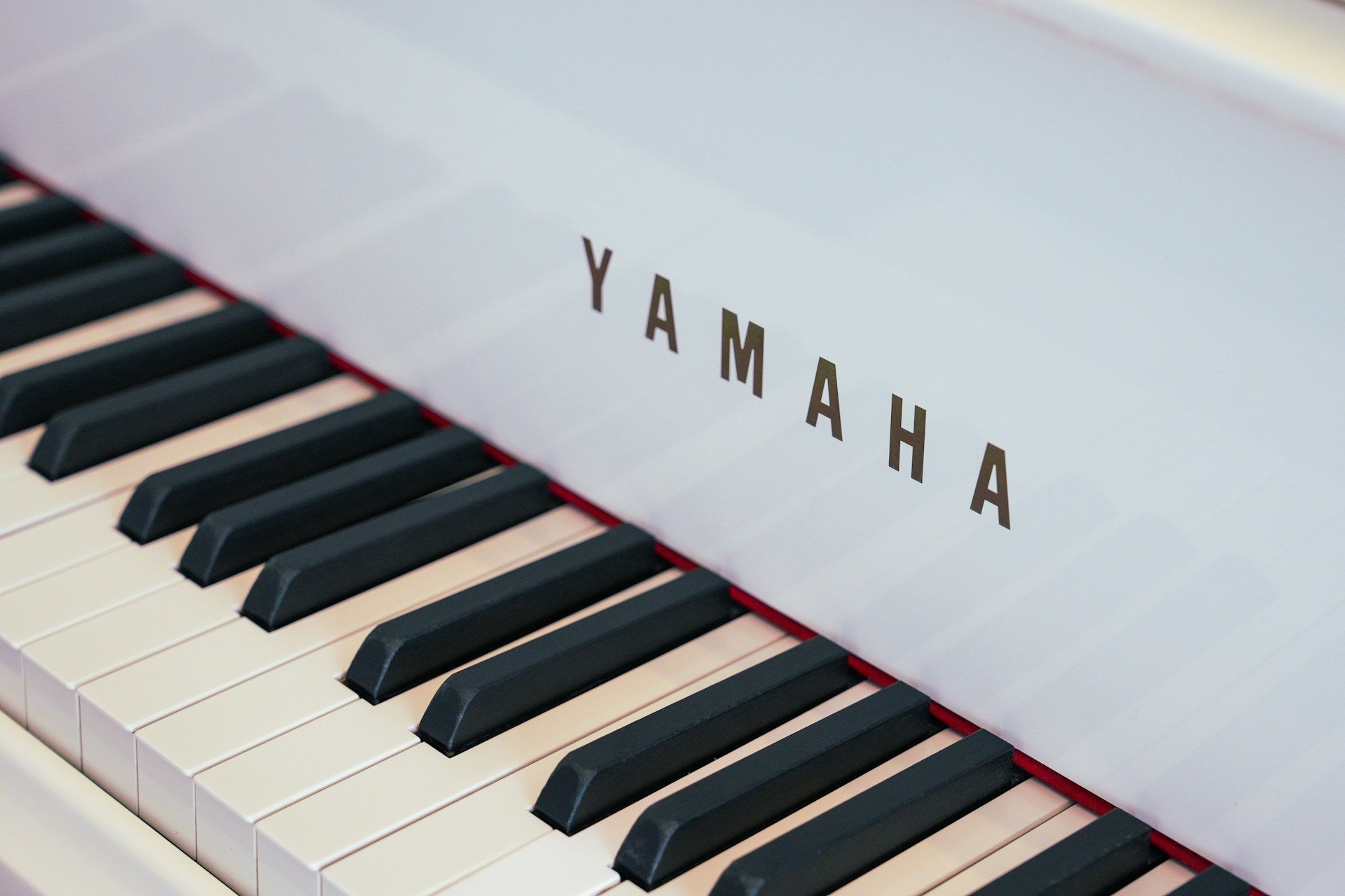 YAMAHA KEYBOARDS
